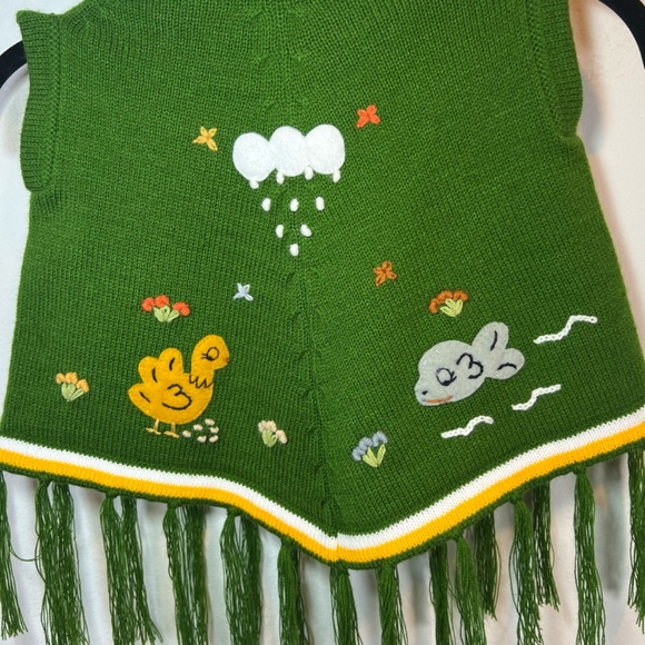 Alpaca Kids Embroidered Hooded Poncho Green Fringe Hem Felt Animals Lace Up Sz 2 - Picture 10 of 12